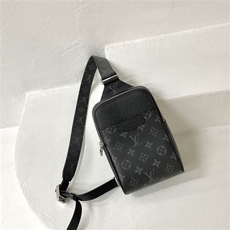 Louis Vuitton Outdoor Slingbag Taigarama Noir Black.